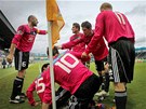 Fotbalisté eských Budjovic se radují z gólu