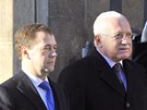 Prezident Václav Klaus (vpravo) pivítal na Praském hrad ruského prezidenta