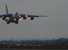 V Pardubicích ráno pistál Antonov An-124 Ruslan, jedno z nejvtích sériov...