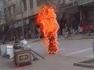 Tibetská mniška se upálila na rušné čínské ulici