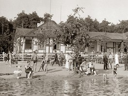 Pl Ostende na historickm snmku zr oku 1921