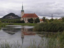 Mostecký přesunutý kostel Nanebevzetí Panny Marie