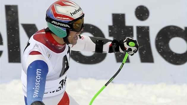 DOJEL NEJRYCHLEJI. Sandro Viletta ze �výcarska se raduje z vít�zství v Super G