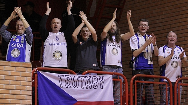 Nejtvrd fanoukovsk jdro slav prvn msto basketbalistek Trutnova ve Skupin A Stedoevropsk ligy.