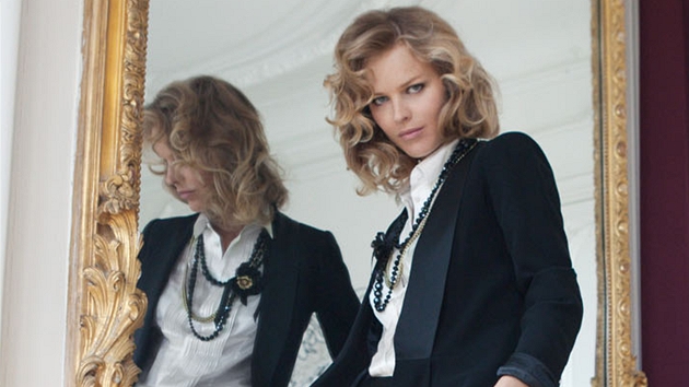 Smoking z kolekce Evy Herzigové pro 1-2-3