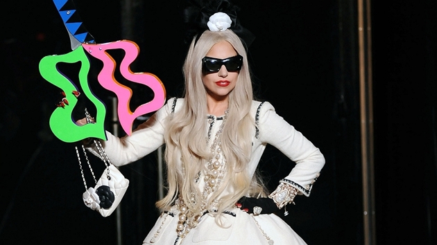 Lady Gaga (1,7 miliardy korun) - Královna extravagance je podle magazínu Forbes...