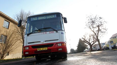 Autobusová linka íslo 40 doveze obyvatele Újezdu u Brna a do centra metropole.