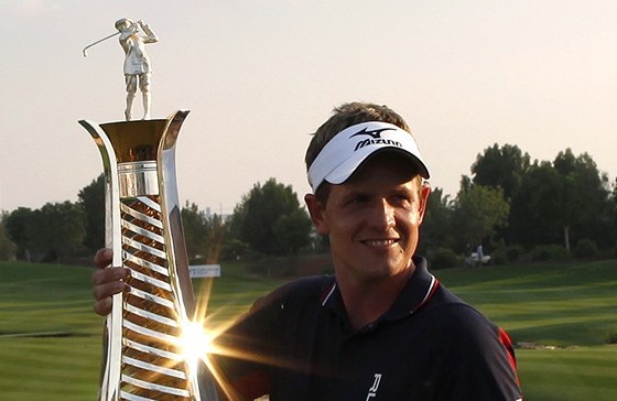 Anglian Luke Donald s trofejí pro vítze Race to Dubai.