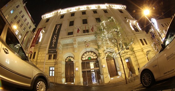 Luxusní hotel Comsa na ilingrov námstí v Brn vznikl pestavbou bývalého
