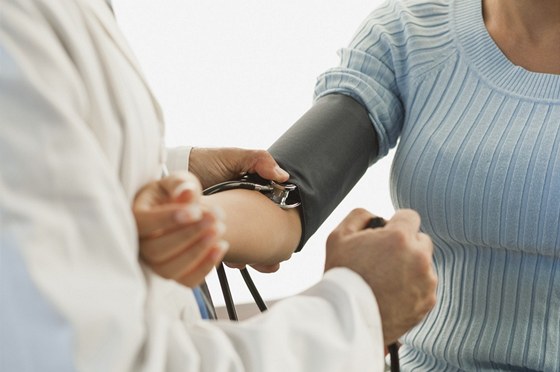 Proč a jak měřit krevní tlak doma - Interní medicína pro praxi