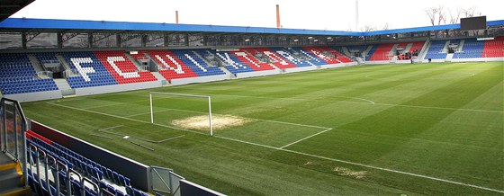 Zrekonstruovaný plzeský fotbalový stadion ve truncových sadech