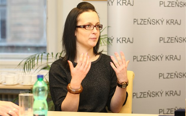 Sandra K�í�ková, jedna ze t�í zachránc� lidských �ivot�, které ocenil hejtman