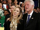 Bill Clinton a dcera Chelsea po vyhláení výsledk primárek v Pensylvánii