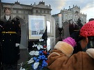 Čestná stráž na Pražském hradě v reakci na úmrtí bývalého prezidenta Václava