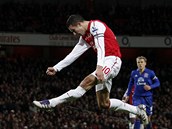 GL ROKU? Fotbalista Arsenalu Robin Van Persie se ndhern trefil v utkn