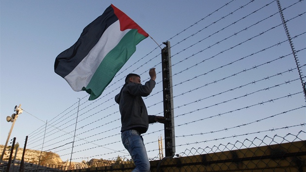 Palestinci ekají na 555 vz, které propustil Izrael na základ dohody s