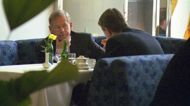 BRNO 25.leden 2001. Václav Havel hovoí v hotelu International s brnnským