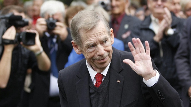 Václav Havel během slavnostního odhalení sochy amerického prezidenta Woodrowa