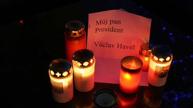 Na exprezidenta Václava Havla vzpomínají i lidé v Bohumín.