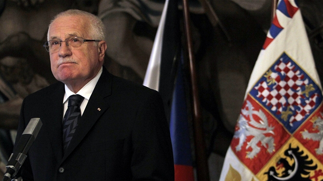 Prezident Václav Klaus pronáší kondolenční řeč k úmrtí svého předchůdce Václava