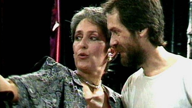 Folková písnikáka Joan Baez pózovala pro objektiv MF DNES krátce po generálce koncertu k Listopadu 1989.