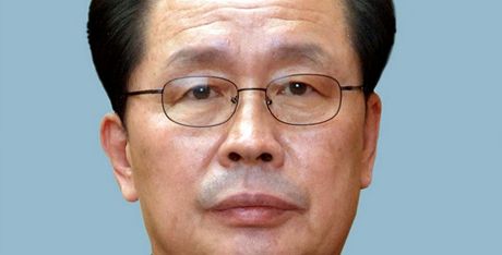 ang Song-tchek, strýc erstvého vdce KLDR Kim ong-una (oficiální snímek z...