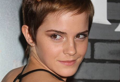 Vlasy jsem si chtla osthat u od estncti, k Emma Watsonov. Musela ale