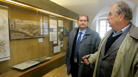 Krajský radní Frantiek tangl (na snímku vlevo) je od úterý 20. prosince prvním námstkem hejtmana Jiího Zimoly.