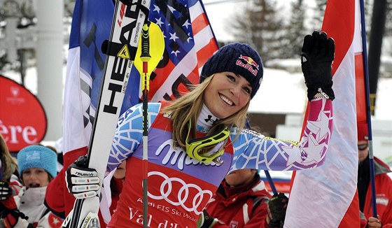 Lindsey Vonnová se raduje z vítzství v superkombinaci ve Val d'Isere