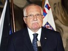Ještě v neděli se k Havlově smrti vyjádřil prezident Václav Klaus. (18.