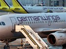 Letadla spolenosti Germanwings ekají na letiti v Cologne-Bonn. - Piloti