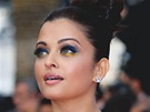 Miss World Ashwayria Rai nalíena výraznými barvami od L'Oreál Paris okouzlila