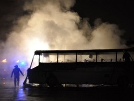 Autobus zaparkovan v prmyslovm arelu v olomouck Pavelkov ulici pi