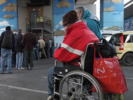 A se ocitnete na ulici, zastavte se v Nadji. tyiadvacátého dostanete ízek