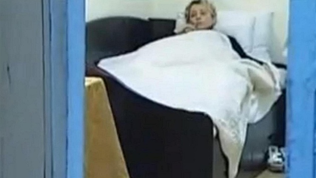 Julija Tymošenková v cele - záběr z nelegálně pořízeného videa