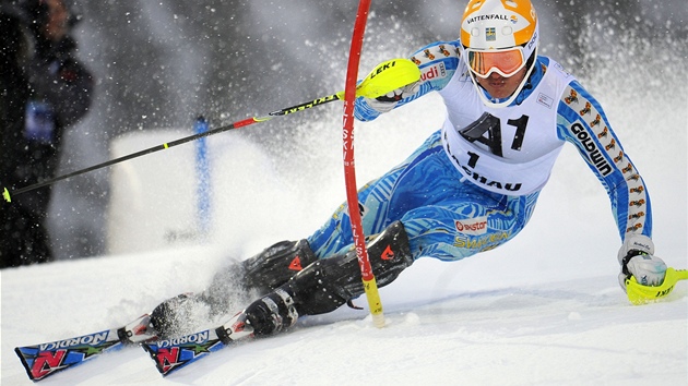 Andre Myhrer pi slalomu ve Flachau
