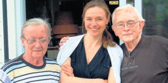 Andrea Sedláková se Zdenou Salivarovou a Josefem kvoreckým v Kanad v roce
