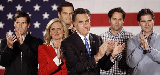 Iowské primárky vyhrál Mitt Romney.