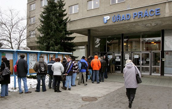 Jen na úřadu práce v Olomouci se během středy zaregistrovalo 300 nových uchazečů o práci. (Ilustrační snímek)