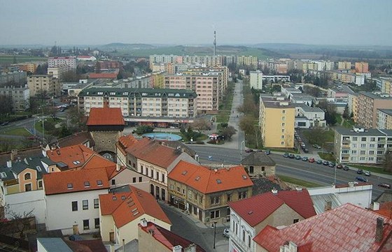 Pohled na sídlit atecké pedmstí z v Chrámu Sv. Mikuláe v Lounech.