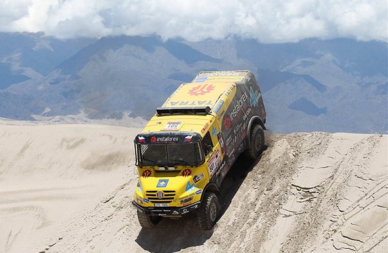Ale Loprais v 5. etap Rallye Dakar 2012 dokázal, e v písených dunách patí mezi nejlepí závodníky. Vítzství mu uniklo jen o pár vtein.