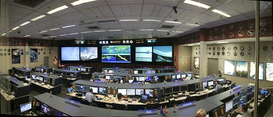 Panoramatická montáž - Středisko řízení vesmírných letů (ISS)