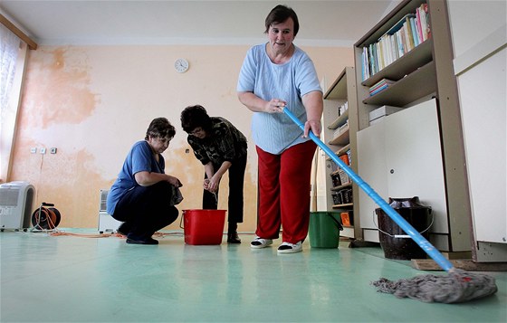 V chráanské mateské kole o vánoních prasklo vodovodní potrubí a voda tak