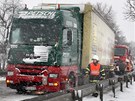 Kvli erstvému snhu havaroval rakouský kamion u Dlouhé Brtnice. (5. ledna