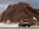 Rallye Dakar také v letoní sezon potvrzuje, e je nejen nejt잚ím