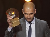 NEJLEP TRENR SVTA. Trenrem roku 2011 se Pep Guardiola z FC Barcelona. 