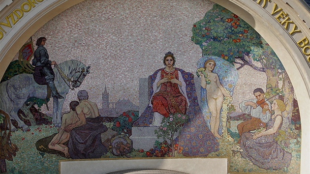 Mozaika nad vchodem do Obecního domu byla vytvoena podle kresby Karla pillara.