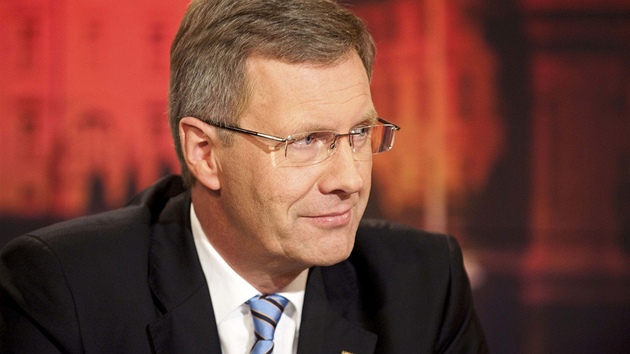 Nmecký prezident Christian Wulff vysvtluje v televizi svj telefonát