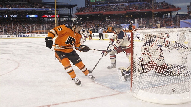 JE TAM! Brayden Schenn dv prvn branku Philadelphie do st NY Rangers.