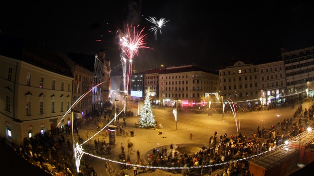 Silvestrovská p�lnoc na nám�stí Svobody v Brn� (31.12.2011)